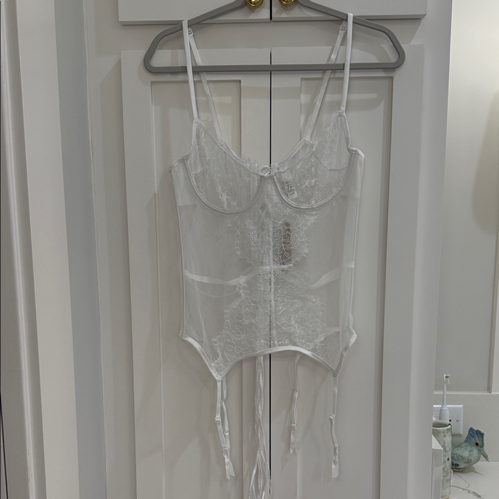 Skims After Hours Lace Scoop Underwire Corset In Snow Nwt